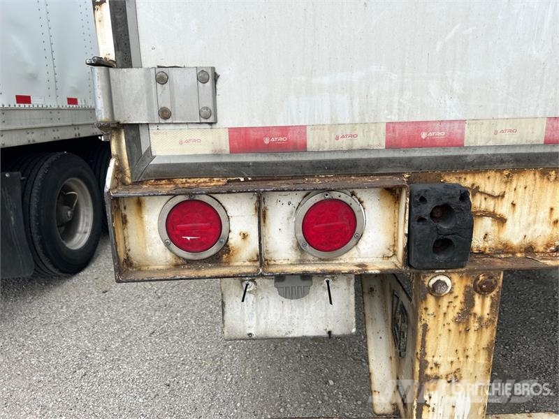 Atro 53 ft T/A Van Trailer Reboques baú