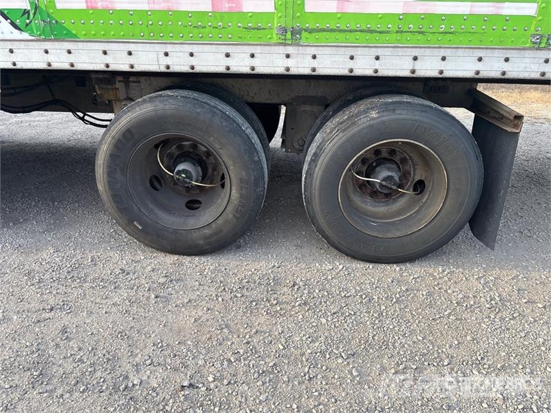 Atro 53 ft x 102 in T/A Van Trailer Dobozos pótkocsik