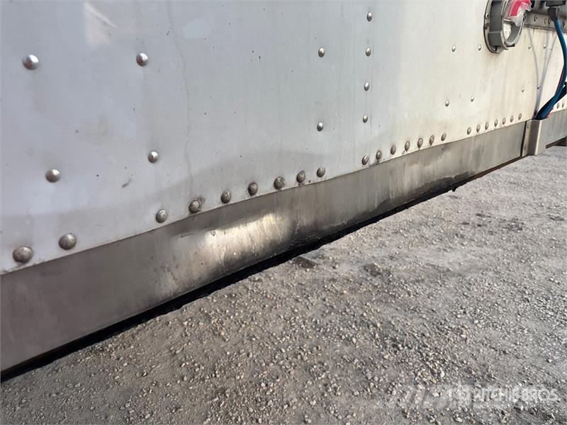 Atro 53 ft x 102 in T/A Van Trailer Dobozos pótkocsik