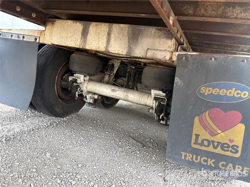 Atro 53 ft x 102 in T/A Van Trailer Dobozos pótkocsik