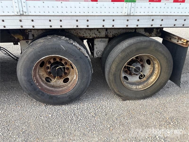 Atro 53 ft x 102 in T/A Van Trailer Dobozos pótkocsik