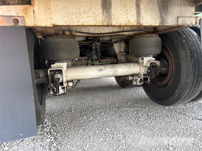 Atro 53 ft x 102 in T/A Van Trailer Dobozos pótkocsik