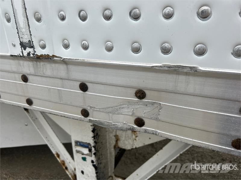 Atro 53 ft x 102 in T/A Van Trailer Dobozos pótkocsik