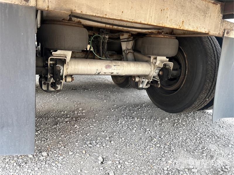 Atro 53 ft x 102 in T/A Van Trailer Dobozos pótkocsik