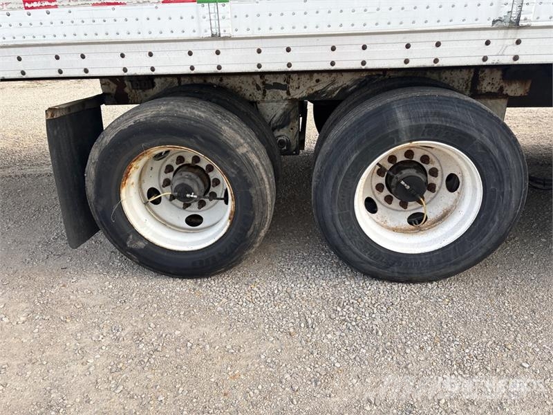 Atro 53 ft x 102 in T/A Van Trailer Dobozos pótkocsik