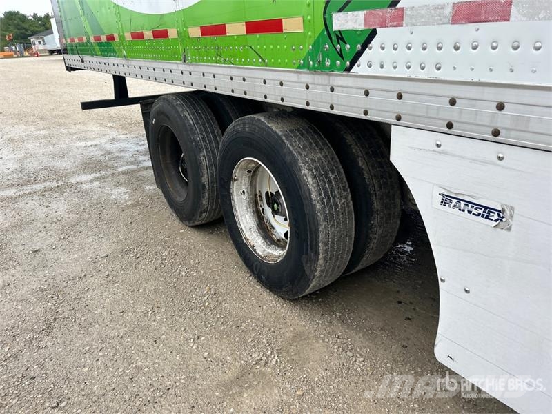 Atro 53 ft x 102 in T/A Van Trailer Dobozos pótkocsik