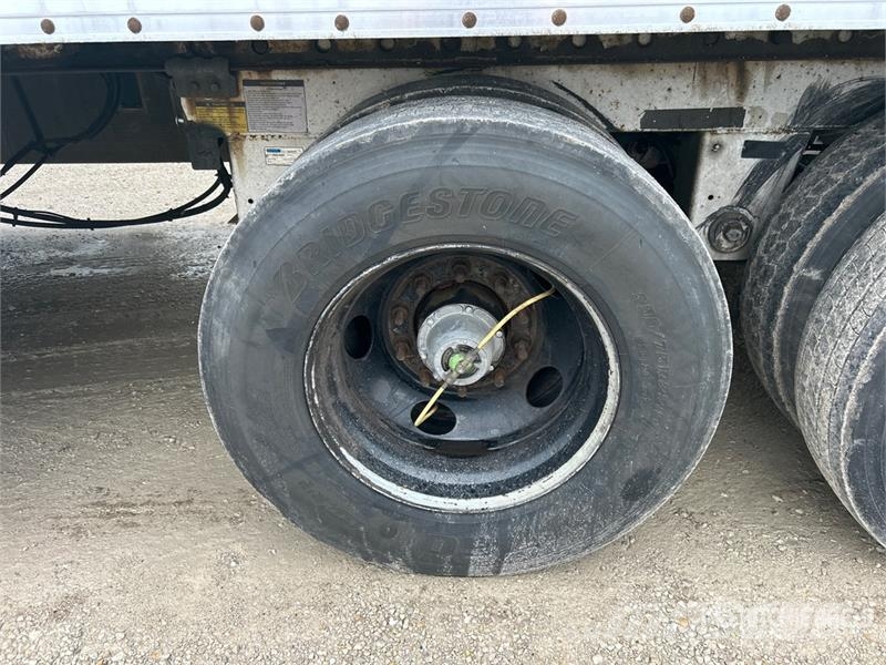 Atro 53 ft x 102 in T/A Van Trailer Dobozos pótkocsik