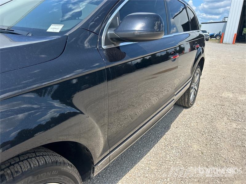 Audi Q7 Lengvieji automobiliai