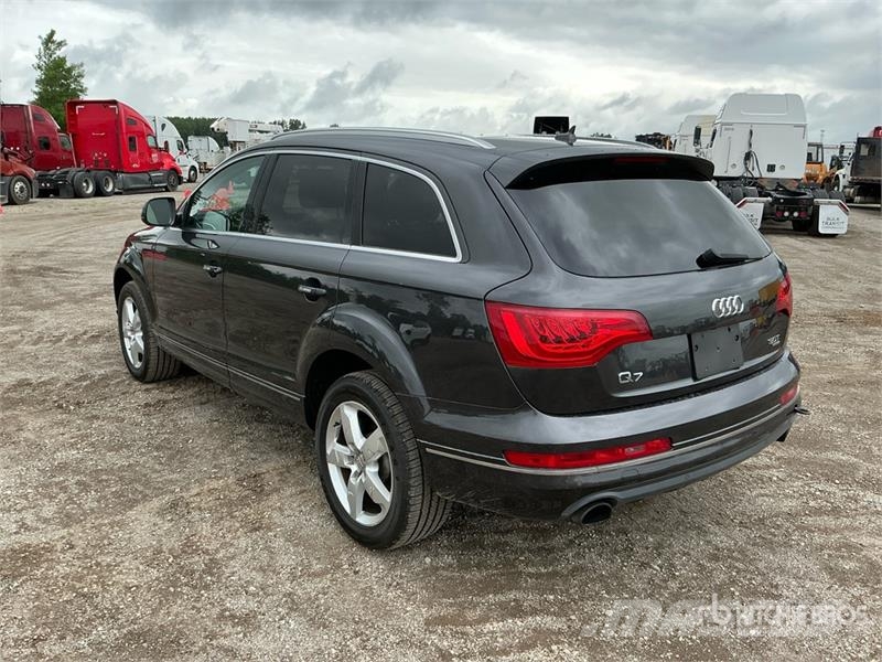 Audi Q7 Avtomobili