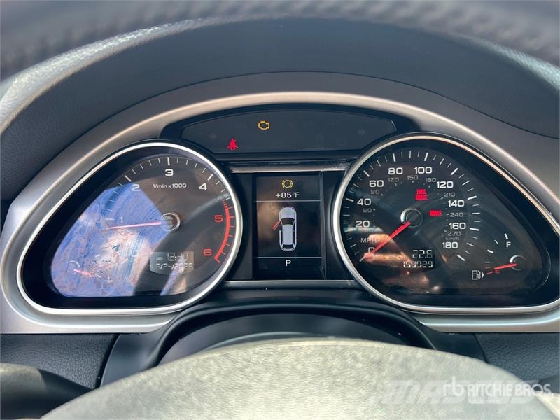 Audi Q7 Lengvieji automobiliai