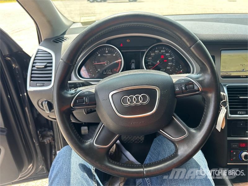 Audi Q7 Lengvieji automobiliai