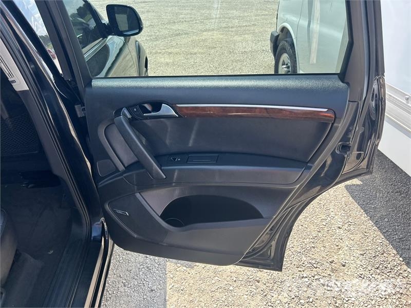 Audi Q7 Lengvieji automobiliai