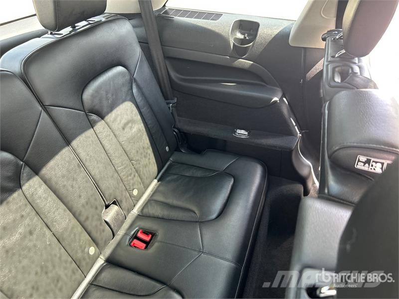 Audi Q7 Lengvieji automobiliai
