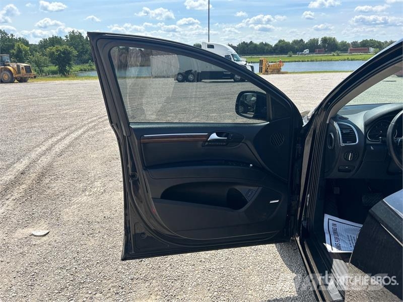 Audi Q7 Lengvieji automobiliai