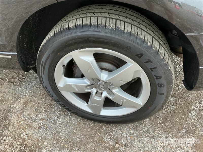 Audi Q7 Avtomobili