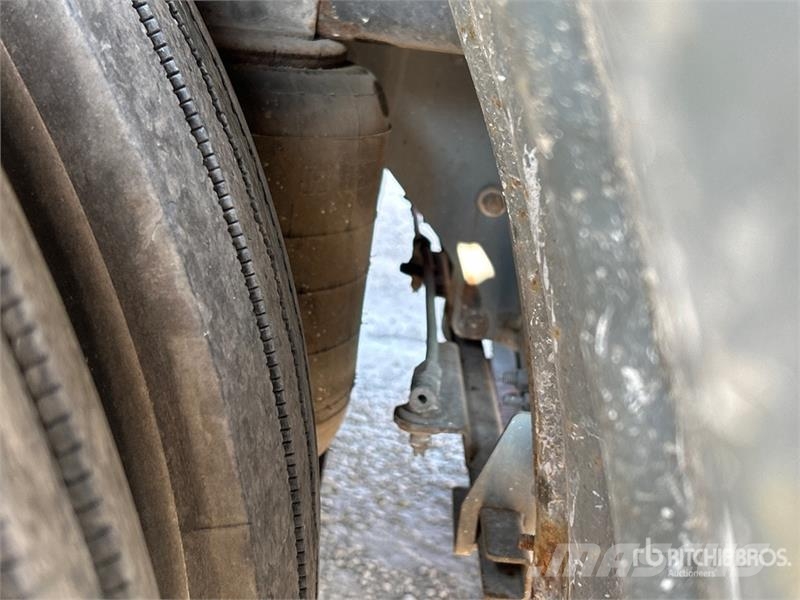 Autocar Eagle on Autocar Xpert Sweeper Truck (Inoperable) Уборочные машины