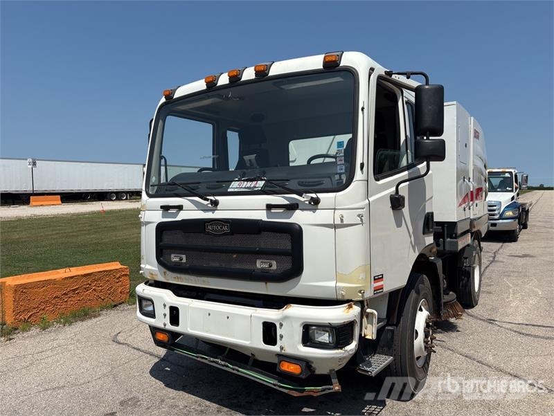 Autocar Eagle on Autocar Xpert Sweeper Truck (Inoperable) Уборочные машины