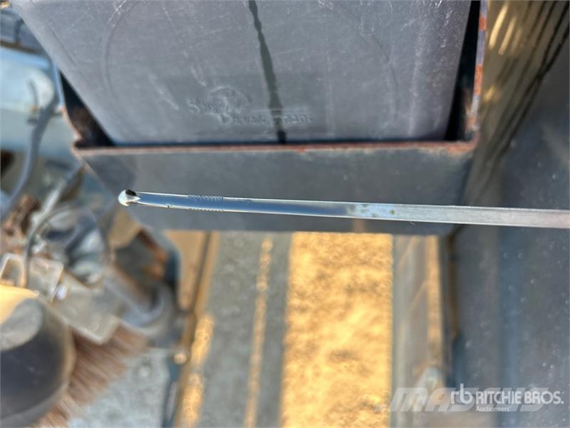 Autocar Eagle on Autocar Xpert Sweeper Truck (Inoperable) Уборочные машины
