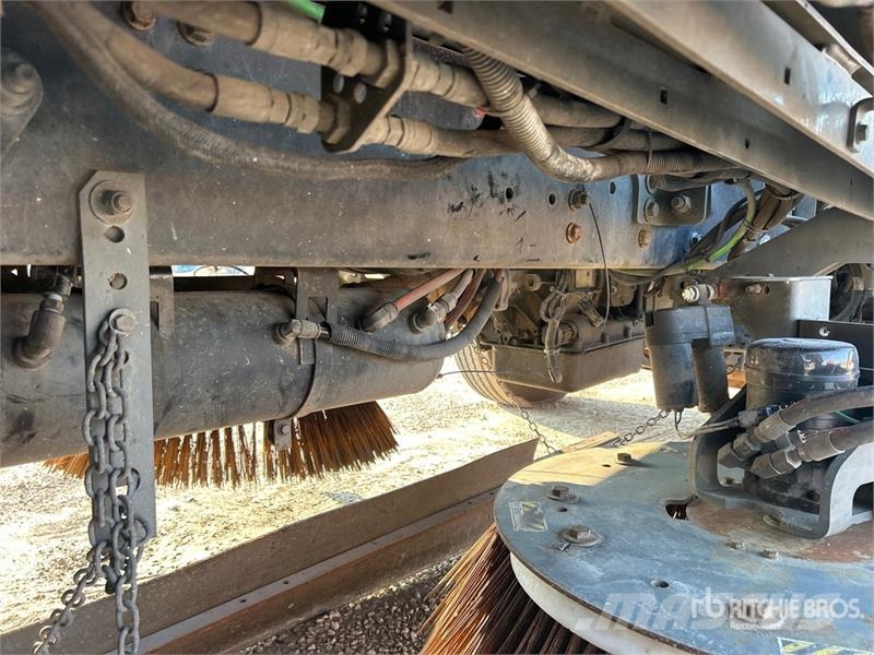 Autocar Eagle on Autocar Xpert Sweeper Truck (Inoperable) Уборочные машины