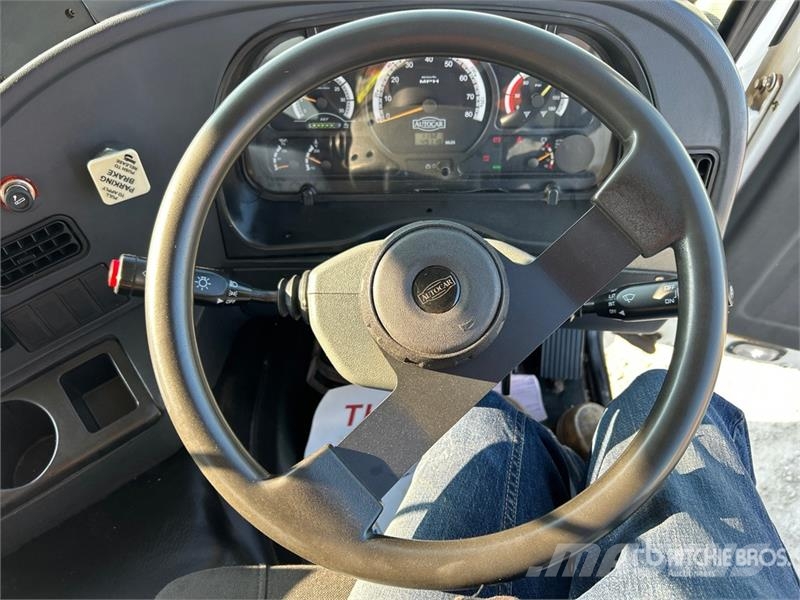 Autocar Eagle on Autocar Xpert Sweeper Truck (Inoperable) Уборочные машины