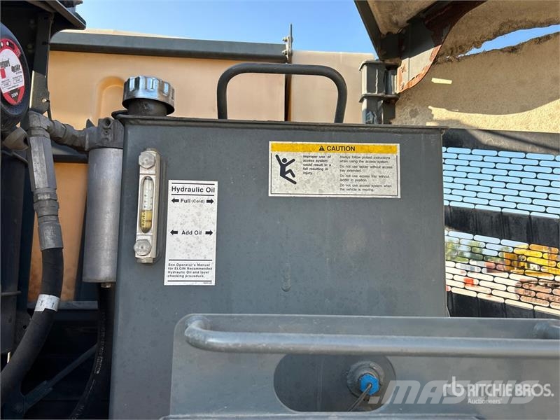 Autocar Eagle on Autocar Xpert Sweeper Truck (Inoperable) Уборочные машины