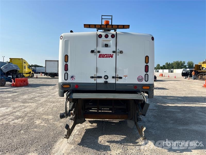 Autocar Eagle on Autocar Xpert Sweeper Truck (Inoperable) Уборочные машины