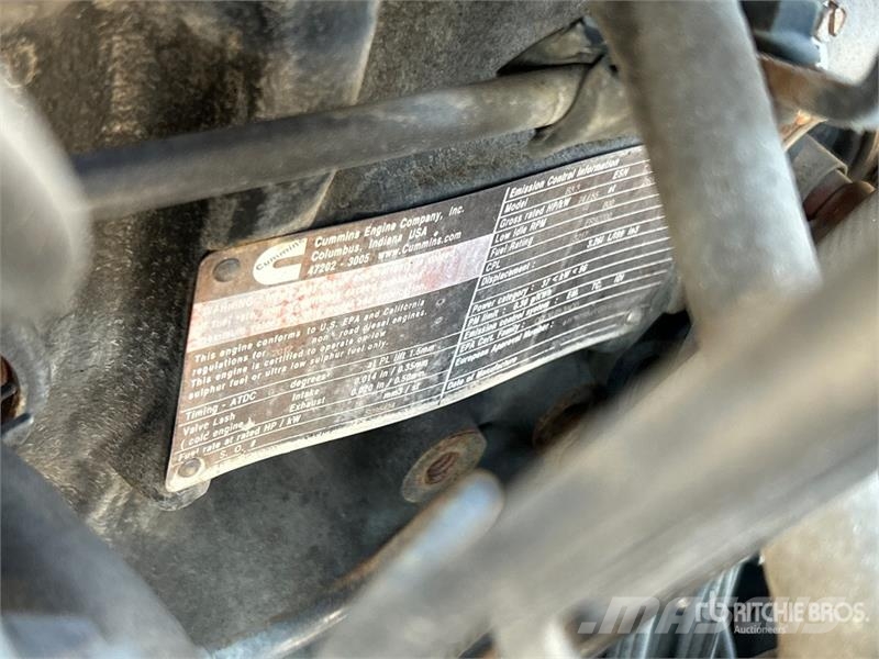 Autocar Eagle on Autocar Xpert Sweeper Truck (Inoperable) Уборочные машины