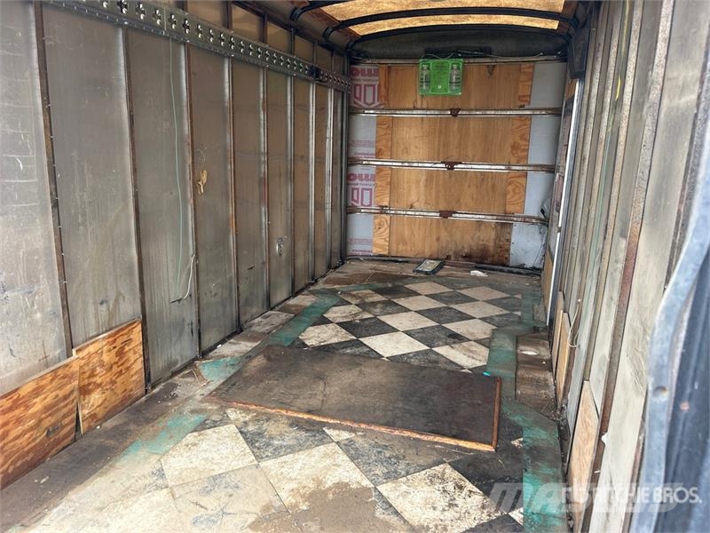 Avenger AV614TAE3500 14 ft T/A Enclosed Trailer Прицепы-фургоны
