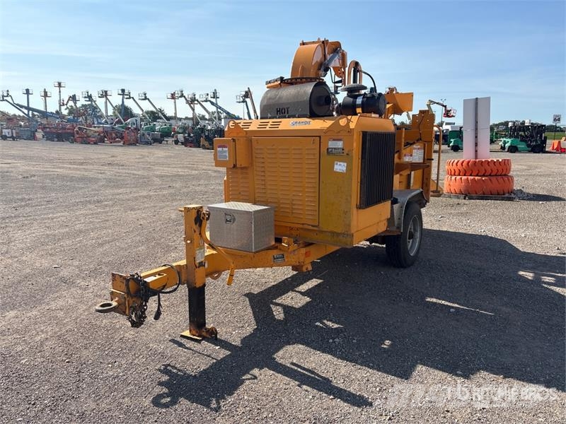 Bandit 15XP Tow-Behind Wood Chipper Haketuskoneet