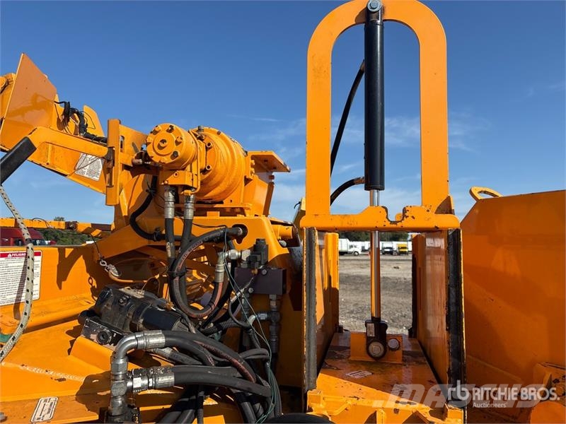 Bandit 255XP Tow-Behind Wood Chipper 碎木機