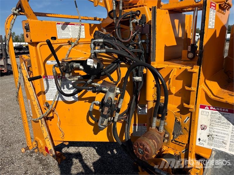 Bandit 255XP Tow-Behind Wood Chipper 碎木機