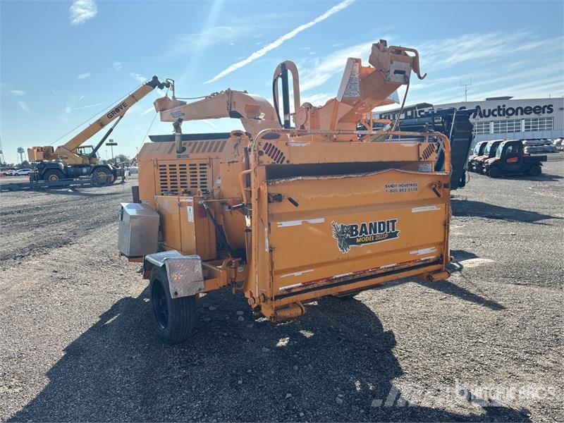 Bandit 255XP Tow-Behind Wood Chipper 碎木機