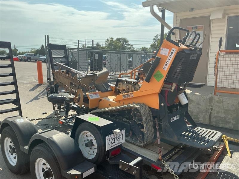 Barreto 2036RTKH-6MS Tracked Trencher w/ Barreto Trailer Канавокопачі