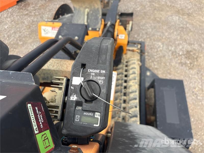 Barreto 2036RTKH-6MS Tracked Trencher w/ Barreto Trailer Kædegravere