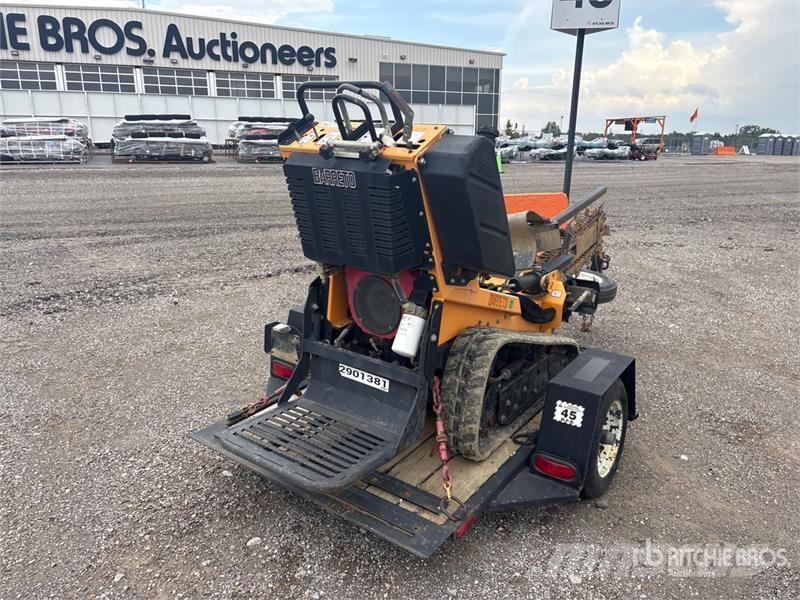 Barreto 2036RTKH-6MS Tracked Trencher w/ Barreto Trailer Kædegravere
