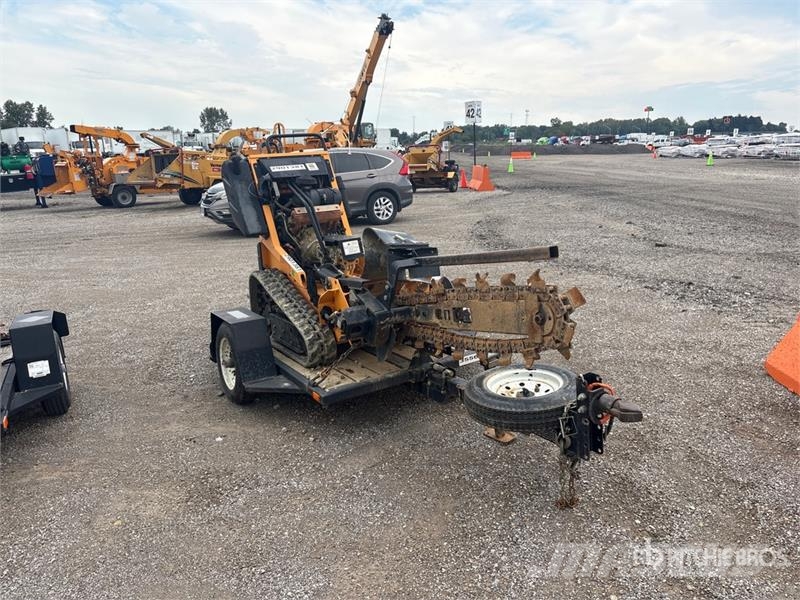 Barreto 2036RTKH-6MS Tracked Trencher w/ Barreto Trailer Kædegravere