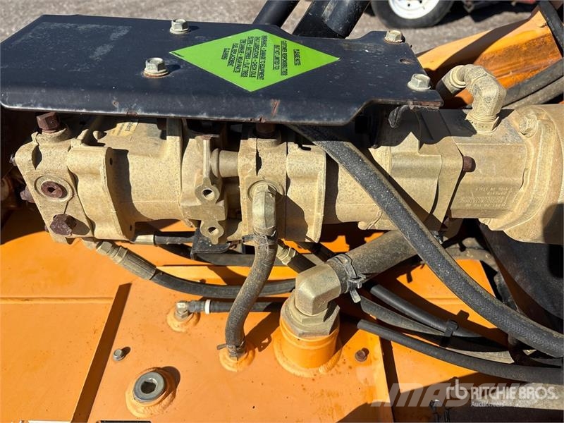 Barreto E2036TKH-6M Tracked Trencher Freze za kopanje jarkov Trenčerji