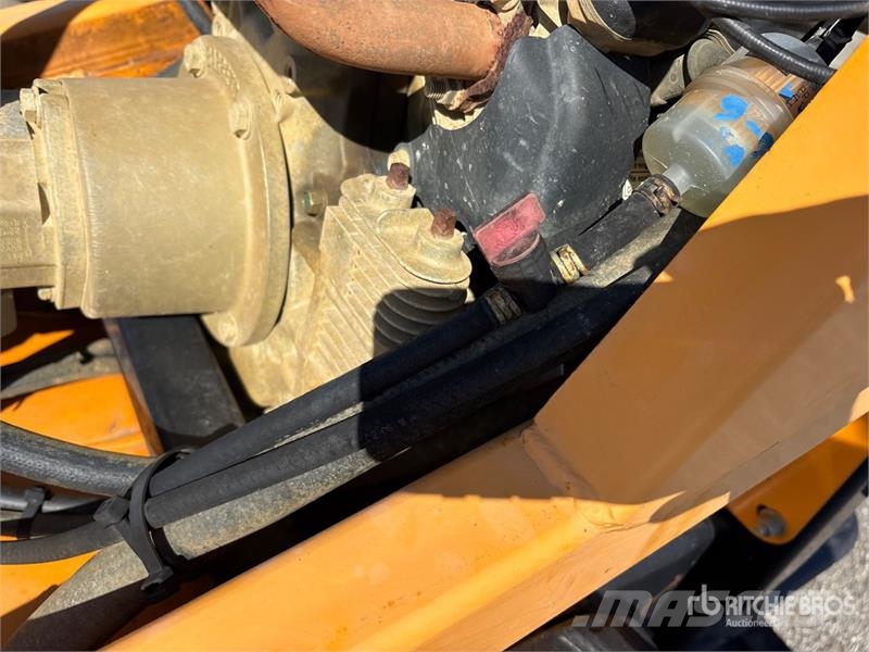 Barreto E2036TKH-6M Walk Behind Trencher 트렌처