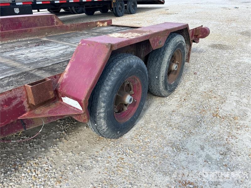 Beaver Creek 16 ft T/A Equipment Trailer Prikolice za prevoz vozil
