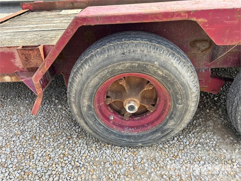 Beaver Creek 16 ft T/A Equipment Trailer Prikolice za prevoz vozil