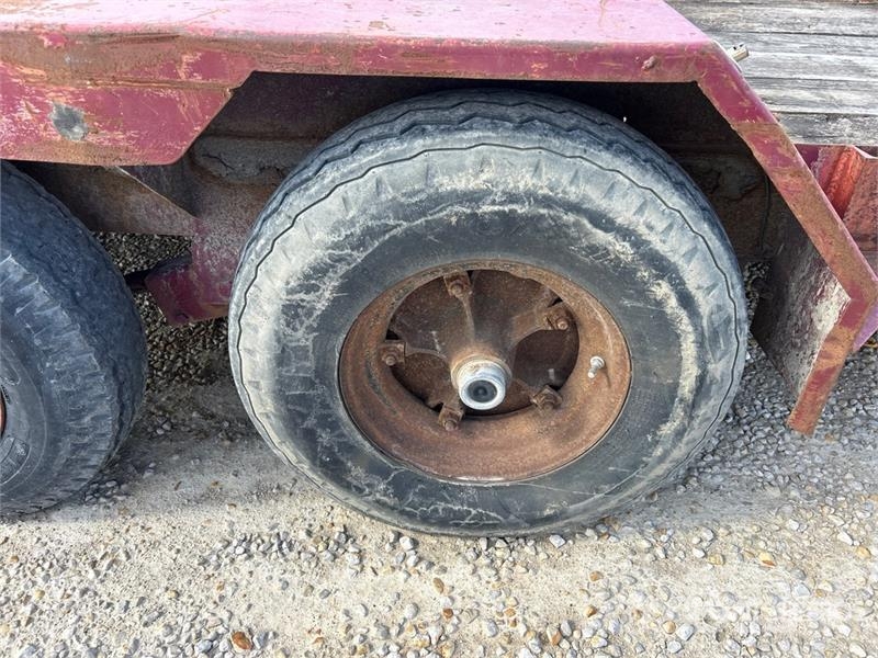 Beaver Creek 16 ft T/A Equipment Trailer Prikolice za prevoz vozil