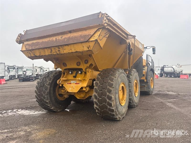 Bell B45E Articulated Dump Truck 鉸接式起吊車