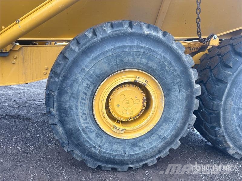 Bell B45E Articulated Dump Truck 鉸接式起吊車