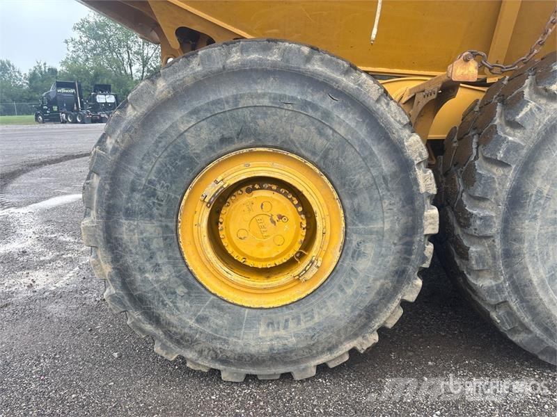 Bell B45E Articulated Dump Truck 鉸接式起吊車
