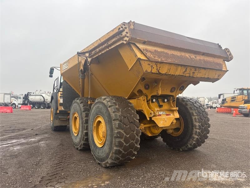 Bell B45E Articulated Dump Truck 鉸接式起吊車