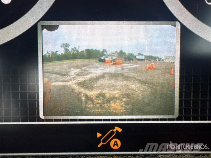 Bell B45E Articulated Dump Truck 鉸接式起吊車
