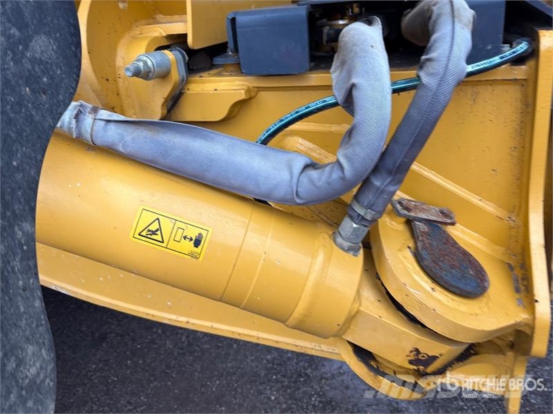 Bell B45E Articulated Dump Truck 鉸接式起吊車