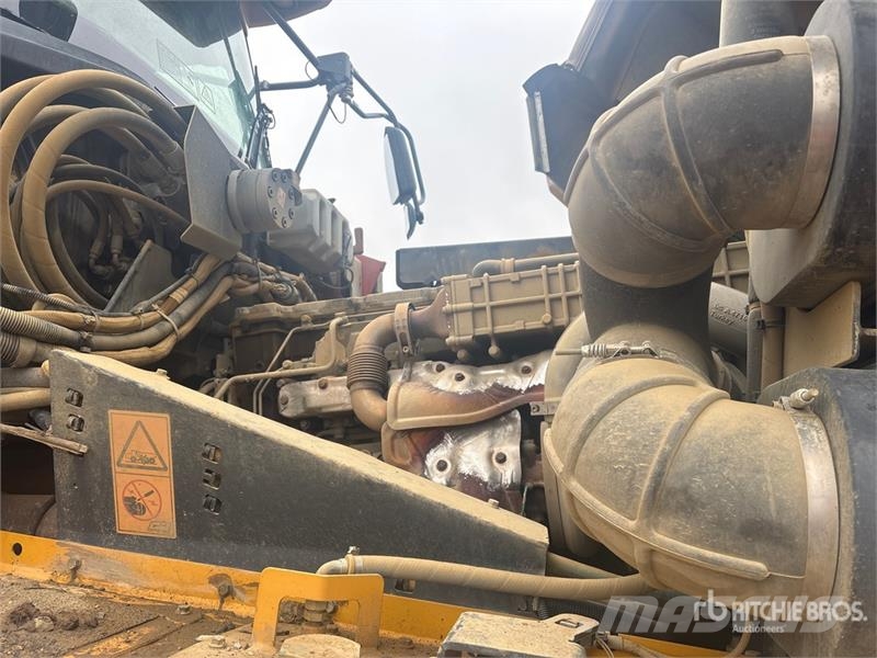 Bell B45E Articulated Dump Truck 鉸接式起吊車