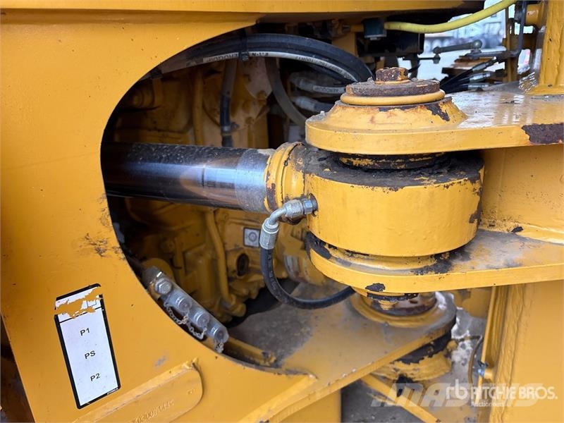 Bell B45E Articulated Dump Truck 鉸接式起吊車