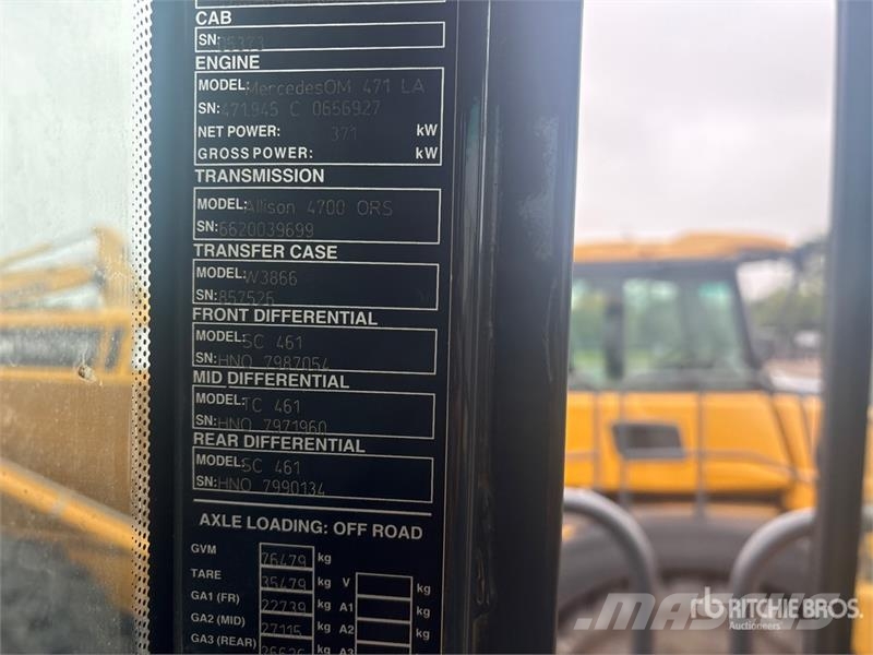 Bell B45E Articulated Dump Truck 鉸接式起吊車